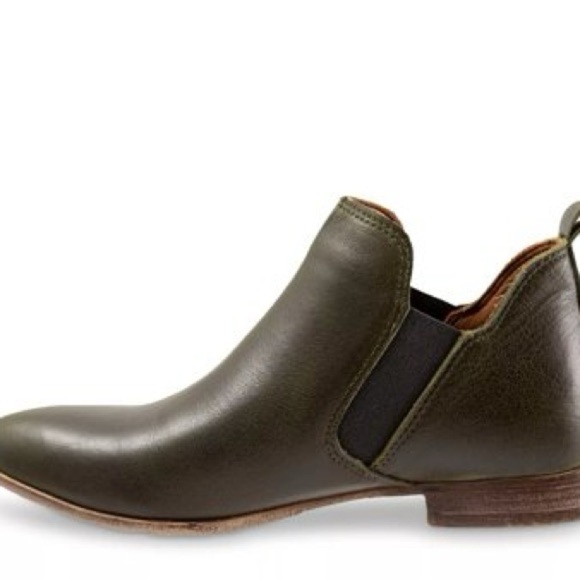 NWT Bueno Women’s Dark Green Vicki Boot- Size 40 (US 10) - Picture 2 of 6